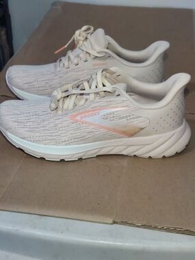 Skechers Women’s Athletic Sneakers - Cream with Pink Accent